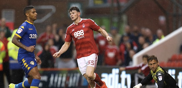 一边又为他 一边又为他