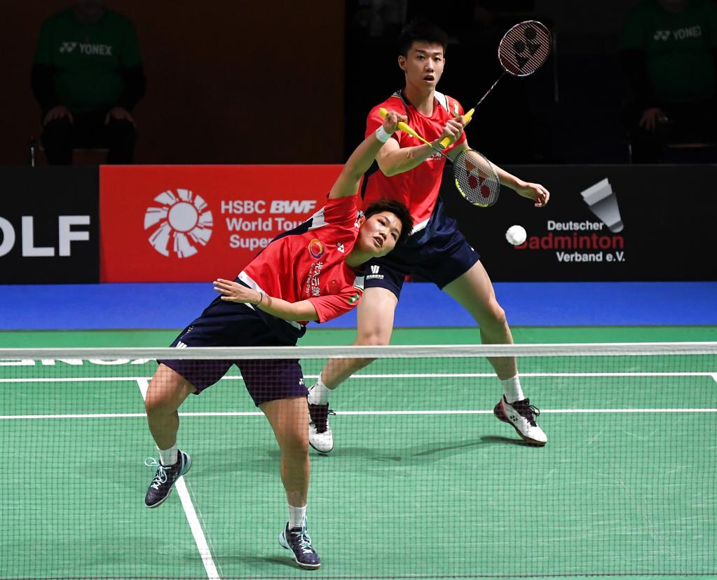 一个鲜明的 一个鲜明的