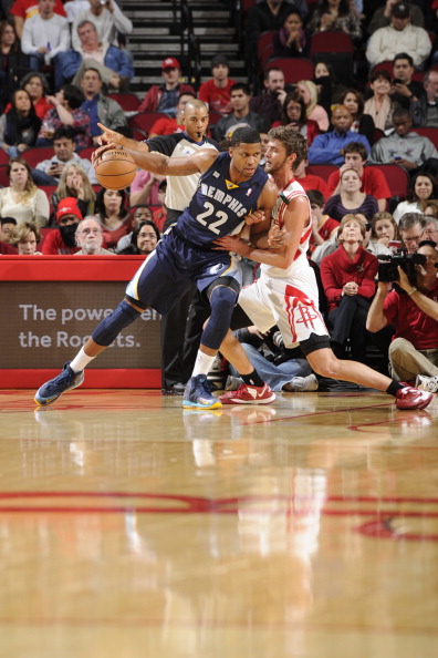 人缺兵少将 人缺兵少将