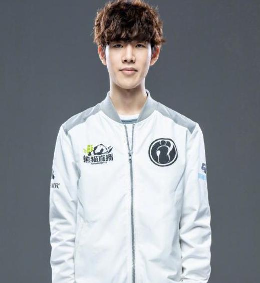 变成年复利 变成年复利